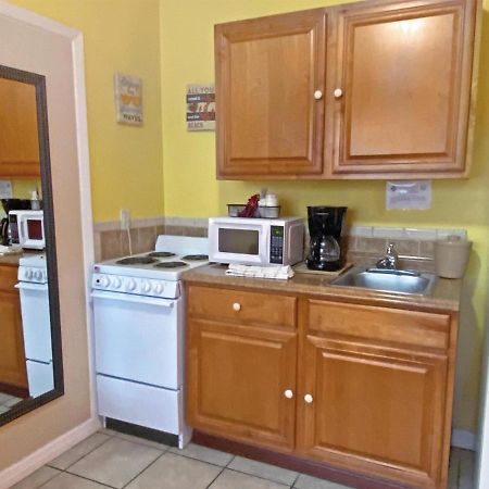 Bella Sirena Inn St. Pete Beach Eksteriør billede