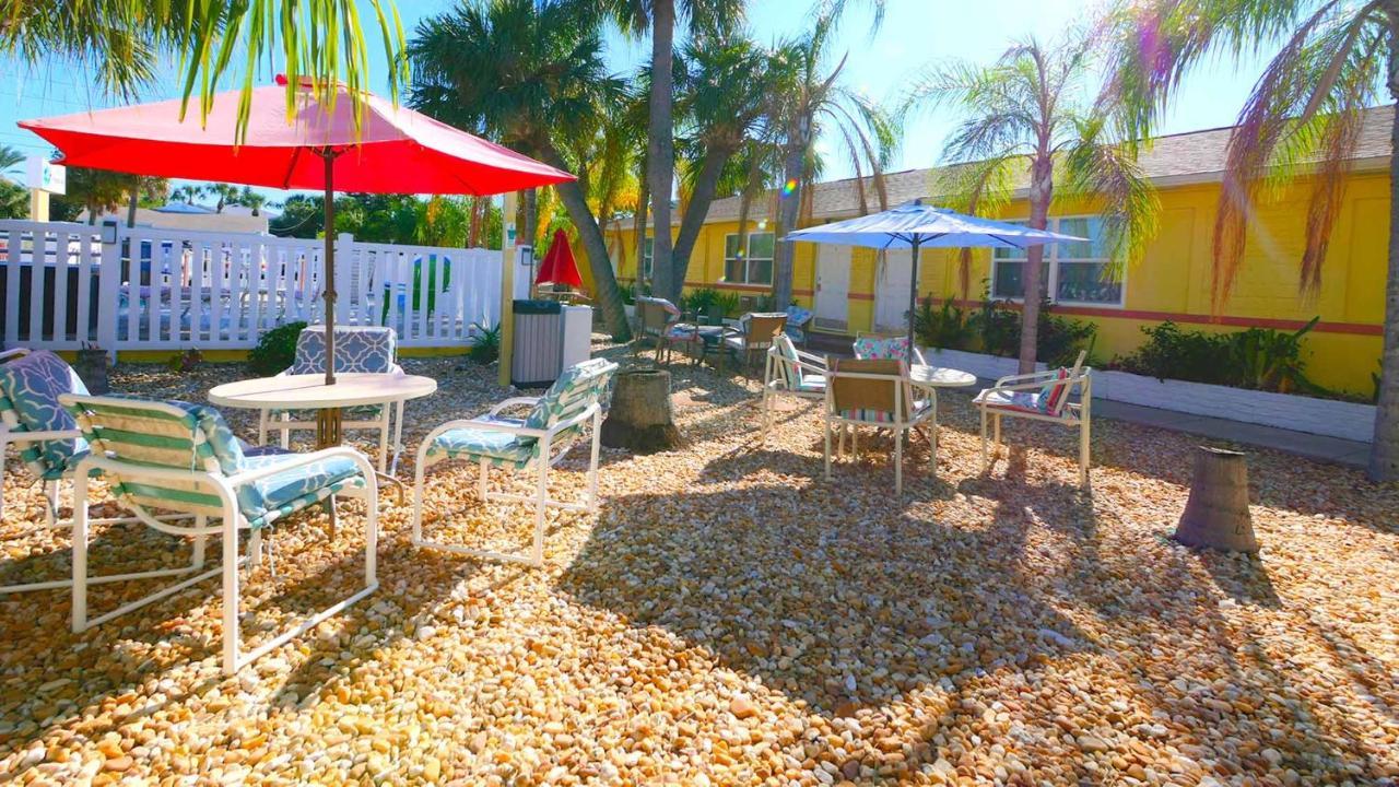 Bella Sirena Inn St. Pete Beach Eksteriør billede